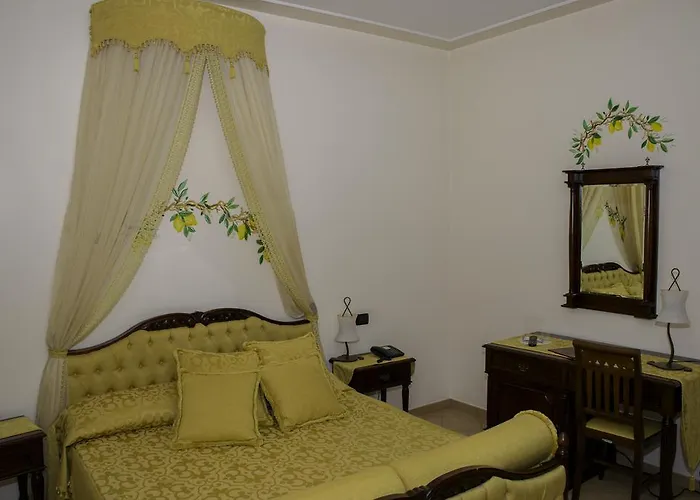 Venus Park 4*